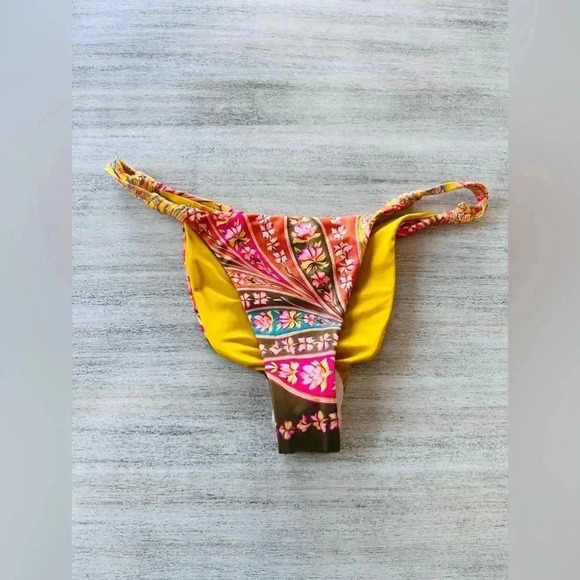 Free People Agua Bendita Jude Bikini Bottoms Size Medium NWOT $110 - Picture 2 of 7